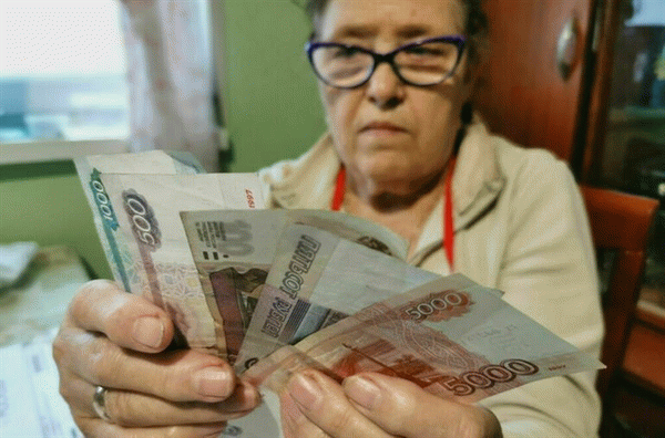 Новогодние выплаты президента Путина пенсионерам, детям, инвалидам и военнослужащим: будут произведены в 2024 году